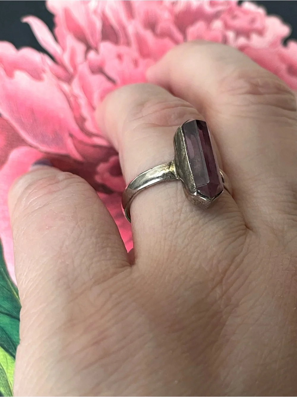 Vintage stamped 925 sterling silver & faceted purple stone ring sz 8.25-8.5